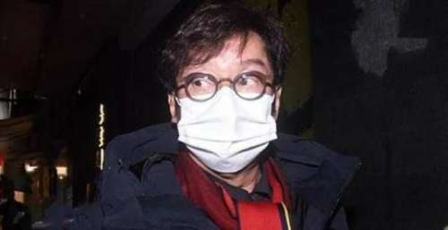 谭咏麟首度回应睡粉事件，对家人造成了很大的影响，让他感到不安