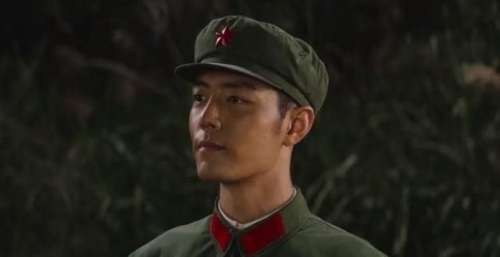 《王牌部队》开播，别光顾着看肖战，三位陆续登场的也很抢眼