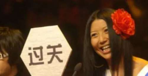 常年用头发遮住右耳，节目现场气哭柯以敏，杨二车娜姆后来怎么样