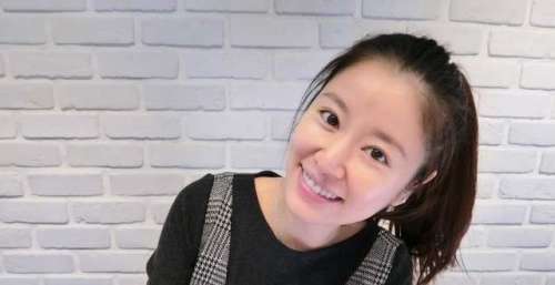 45岁林心如哭了：女儿小海豚亲自下厨做饭，霍建华疑似成居家暖男