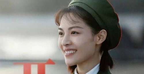 《芳华》上映4年，钟楚曦还是《芳华》时的样子，时光改变了什么