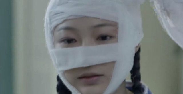 国产剧毁容还能更离谱？有人热油浇脸不起泡，有人脸被烫熟反变帅