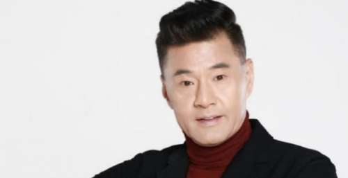 于荣光：造假病历骗父亲，与普通妻子分居多年依旧爱不变