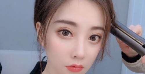 冯提莫签售会第二场，即将空降盐城，粉上这样一个偶像真的不亏