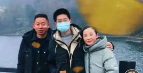 孙卓头像被网友P成女生，竟意外撞脸张柏芝，孙卓的回复太搞笑
