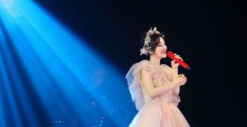 B站跨年晚会万众期待，已曝光演唱歌曲，冯提莫将演唱小红花
