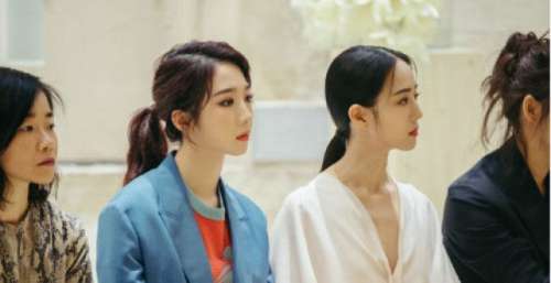 孟美岐和张钧甯 罕见合影，果然美的人都一样，美出天际