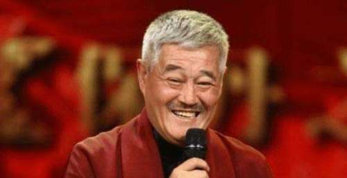 赵本山卸任董事长，疑似隐退，江湖再无小品之王