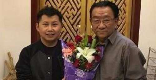 何伟突然爆料，当年怂恿他出走德云社的幕后主使，不是曹云金