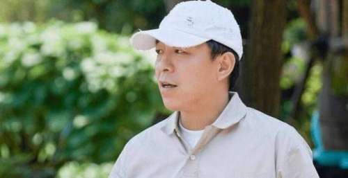 冯琳跨年晚会主持惊艳优雅，为何能频频出圈？黄渤李健评价一语中的