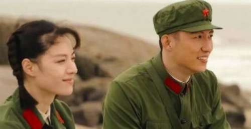 《王牌部队》叹气篇三：底层草根啥也不怕，师长眼皮子底下逗女兵