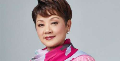 73岁叶丽仪近况，祖孙都曾患癌经历坎坷，11岁孙子至今行动不便