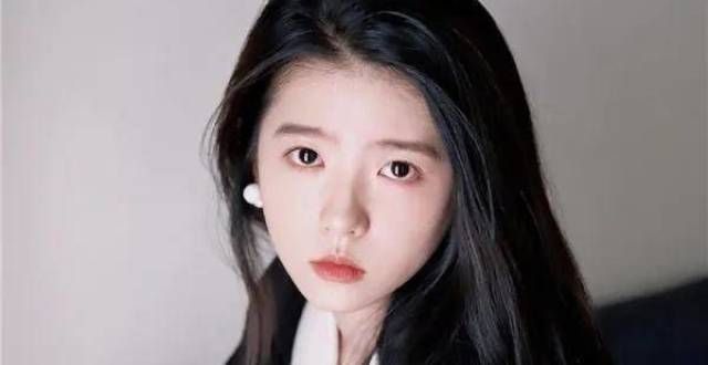 对手：何蓝逗饰演的李小满，令人十分生厌，让人咬牙切齿
