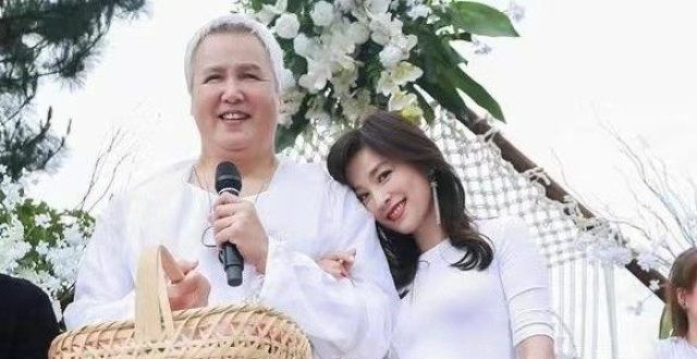 张庭夫妇为什么要​冲​宝妈们下手  “人傻钱多”呗！