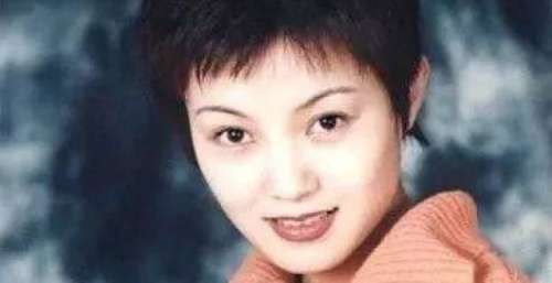 被“逃犯”捧“上位”的谢雨欣，为何落得今天这个下场？