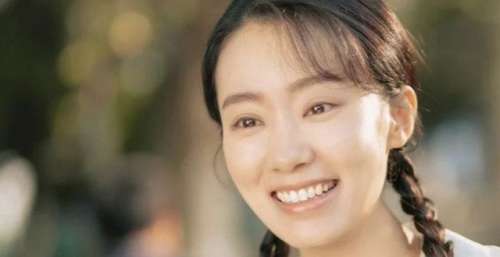 张小斐终于成“大腕”，拿下影后之位，与贾玲的关系羡煞旁人