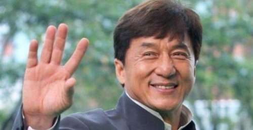 成龙为何这么绝情，不愿意承认？先看看吴绮莉当年做了什么