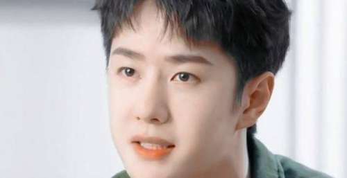 王一博回湖南广电彩排，头发凌乱脚步匆忙，网友：欢迎回来
