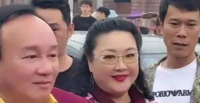 重磅！“八姑”又带着《七十二家房客》来吴川啦