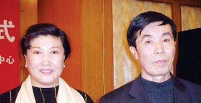 一代笑星后，女儿没流一滴眼泪，花天酒地挥霍遗产度日