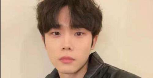 韩星崔时训被爆曾做过牛郎，因为钱而喜欢宋智雅，本人发文辟谣