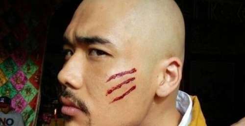 包贝尔晒证据遭大V质疑，涉事演员伊添锴晒母亲病床照以证明清白