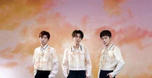 原来TFBOYS的十年之约就是明年了，粉丝感慨：时间过得好快啊！