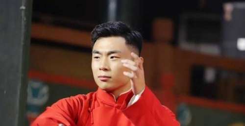 德云社连续修改节目单，安排张九南“空降”，郭德纲在力挺张九南