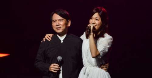王力宏获表叔力挺，发文内涵李靓蕾，粉丝控评指责女方心太狠