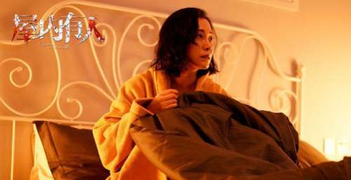 于震真是万能演员，投资主演惊悚片《屋内有人》，预售破4万元