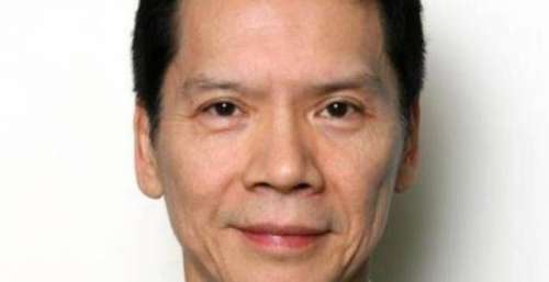 他是北京90年代的混混，追着向华强打到深圳，仅一把刀硬闯浙江村