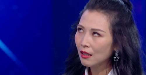 《你好星期六》开播，去娱乐化明显，主持人开的玩笑，何炅解读成正能量