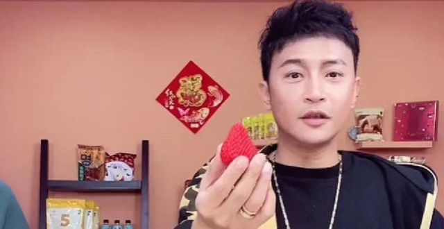 陈志朋回应卖草莓怼人事件，态度依旧强硬如铁，重申吃不起就别买