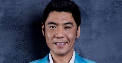 “父亲”屠洪刚：给养子买豪车名表，却拒绝资助亲生儿子国外深造