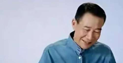 成龙再批年轻演员不敬业，吃不得苦流不得汗，评论区却意外翻车