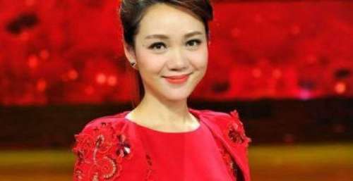 “安徽台一姐”周群：郭德纲落魄时的贵人，如今生三娃从不晒老公