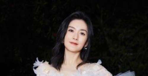 因为业务能力太强，她的“颜值”一直被低估了