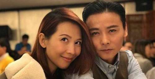 记者当着张晋的面刁难蔡少芬，问及刘銮雄，张晋的反应太霸气