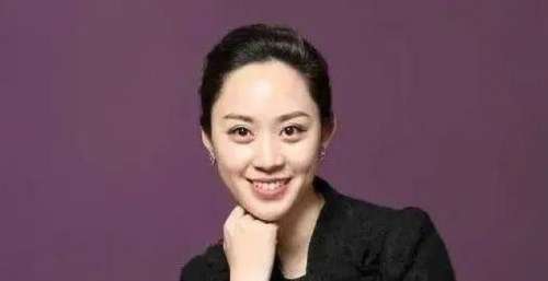 80后浙江，嫁入豪门当上董事长，身家90亿，请周润发拍电影
