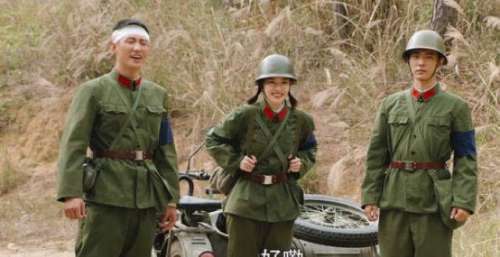 播出12天连拿11个冠军，这部剧凭什么能让人民日报专门撰文表扬？