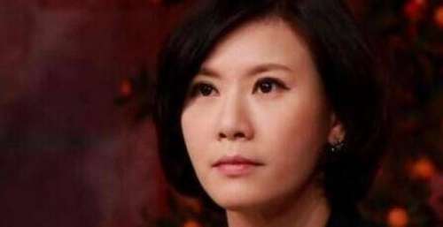 东方卫视前主持人房海燕罕见现身，主动去医院检查牙齿