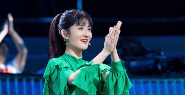 曝东方卫视重金挖谢娜当“一姐”，没办法他们真的太缺台柱子了