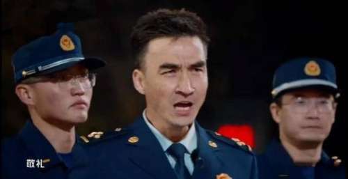 当《我们的滚烫人生》注入《披哥》的灵魂，格局变得更大了