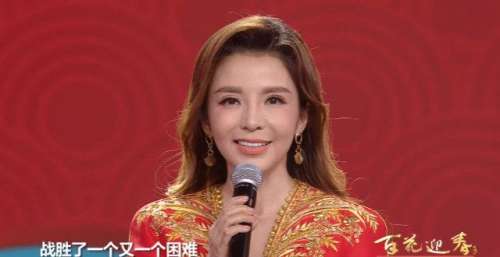 央视文联晚会主持阵容大换血，张蕾登上主舞台，搭档央视门面主持
