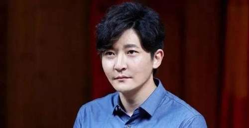 郭京飞：37岁靠《都挺好》才走红，42岁一部《对手》彻底逆袭