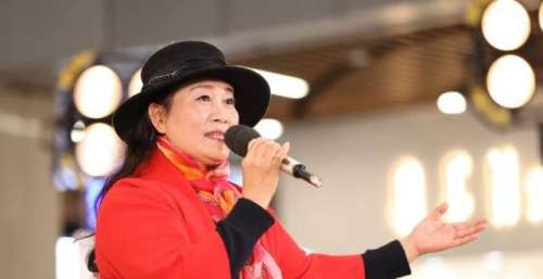 《欢唱大篷车》长沙收官 国民福星暖心开唱