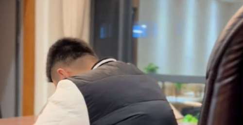 互联网都是秋后算账，舞帝利哥停播解散粉丝团，称想要“活”下去