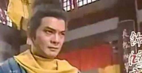 凭“鸠摩智”爆红，48岁炒股欠200万，李国麟如今怎样了？