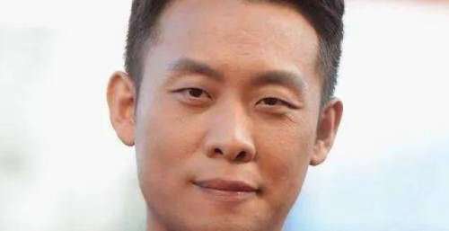 吴京问：找你拍戏，需要多少片酬？张译：只要戏好，给100块都行