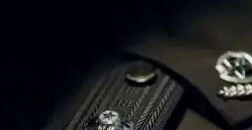 110警察节即将到来，向他们致敬！